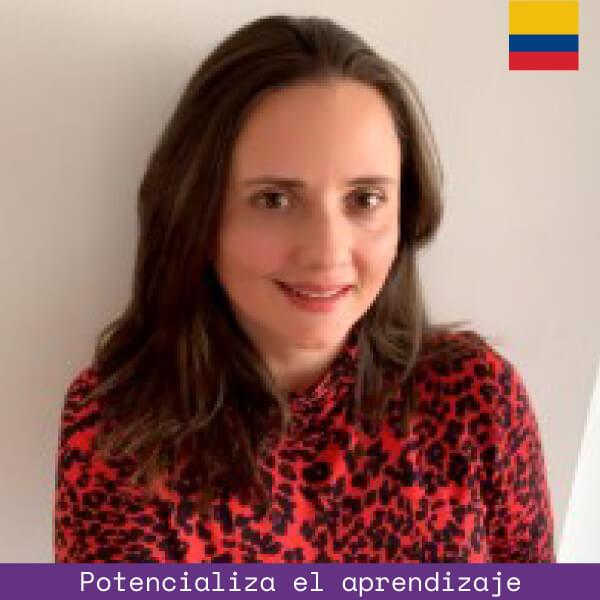 Angela María Escobar